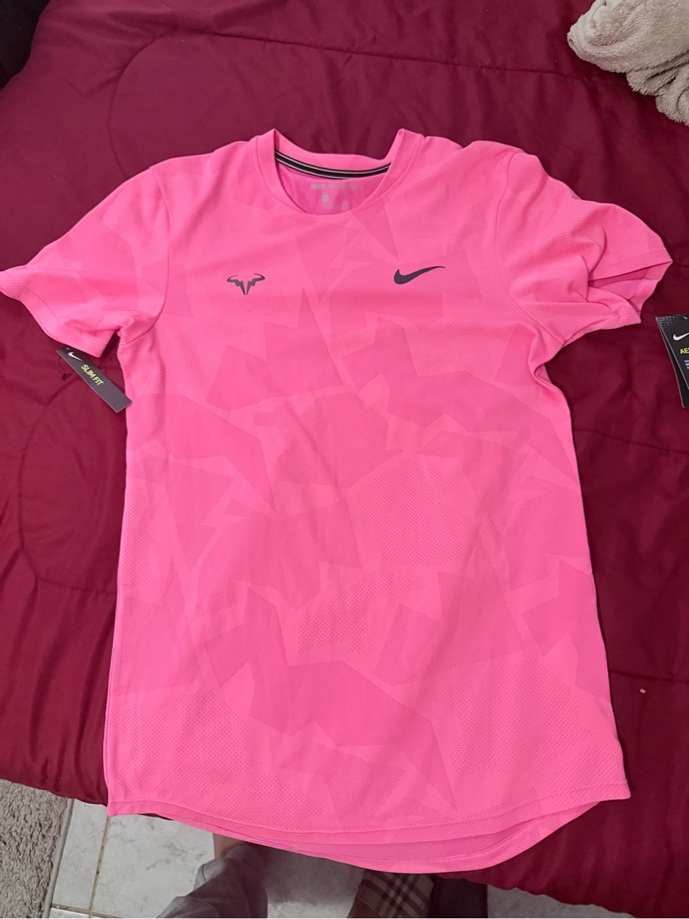 Nike Men’s Pink Short Sleeve Dri-FIT Tee - Picture 7 of 7